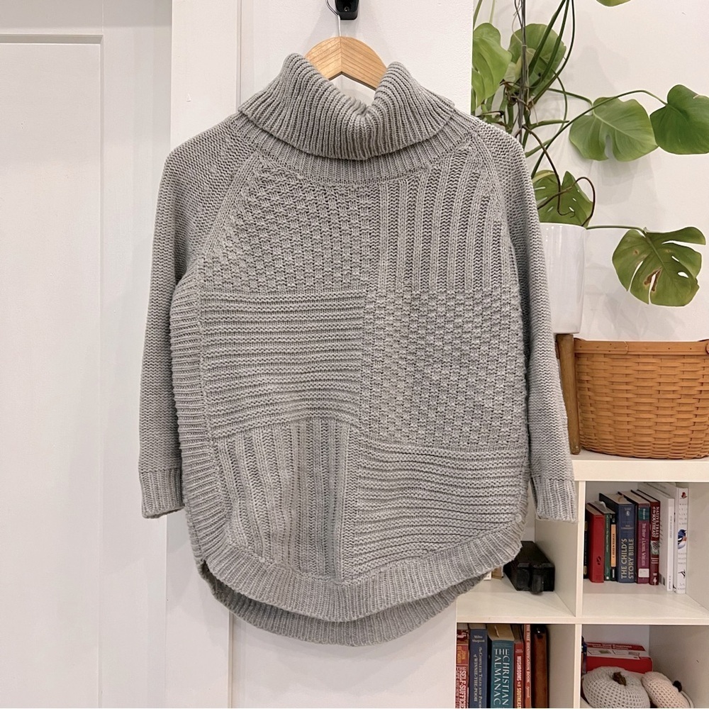 Gray Alternating knitted sweater